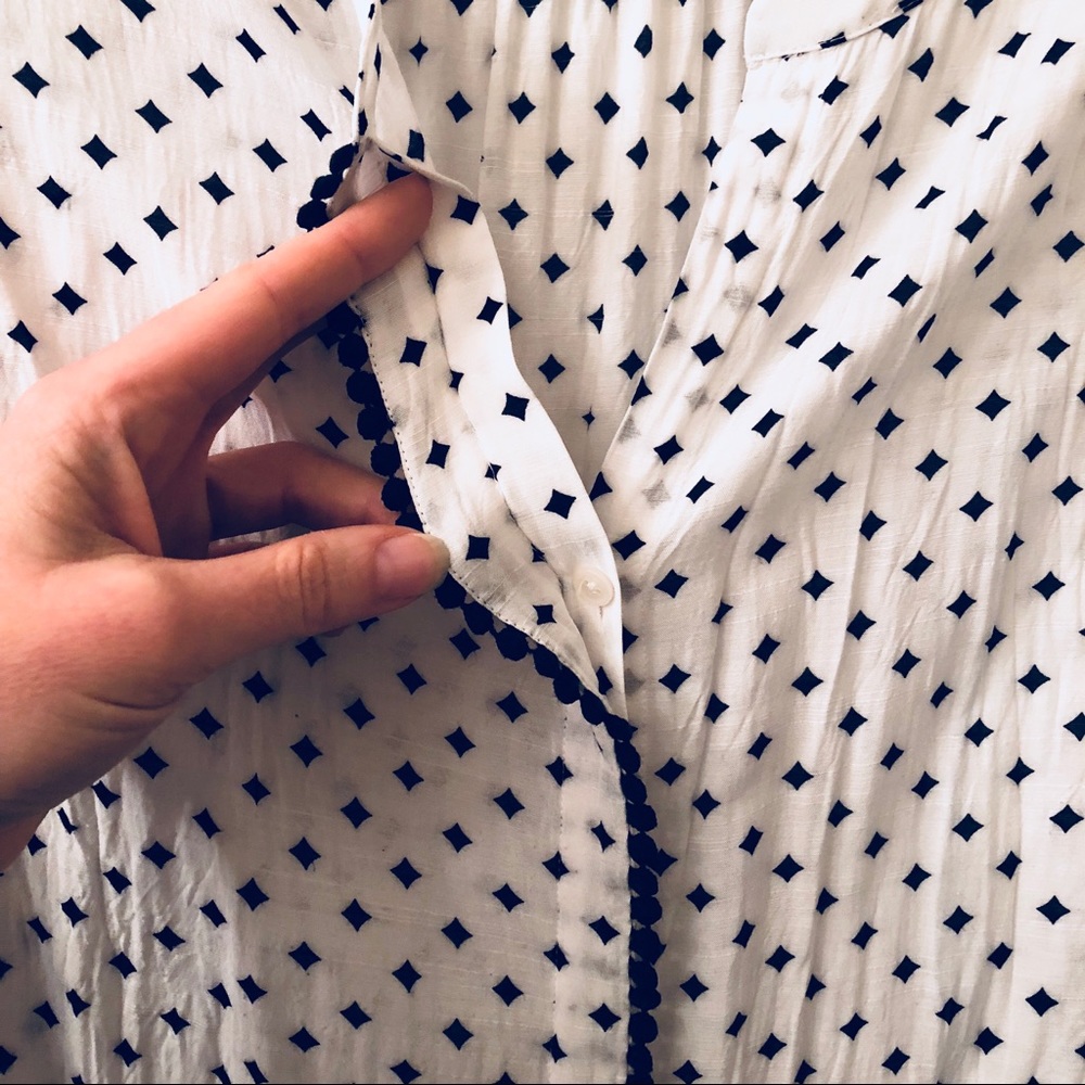 LOFT Button Down Blouse - Picture 4 of 5